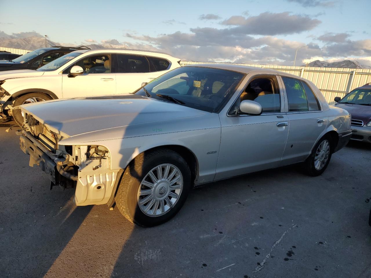2009 Mercury Grand Marquis - Image 1