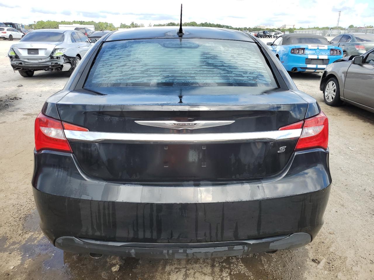 2012 Chrysler 200 Touring VIN: 1C3CCBBG2CN303576 Lot: 73418304