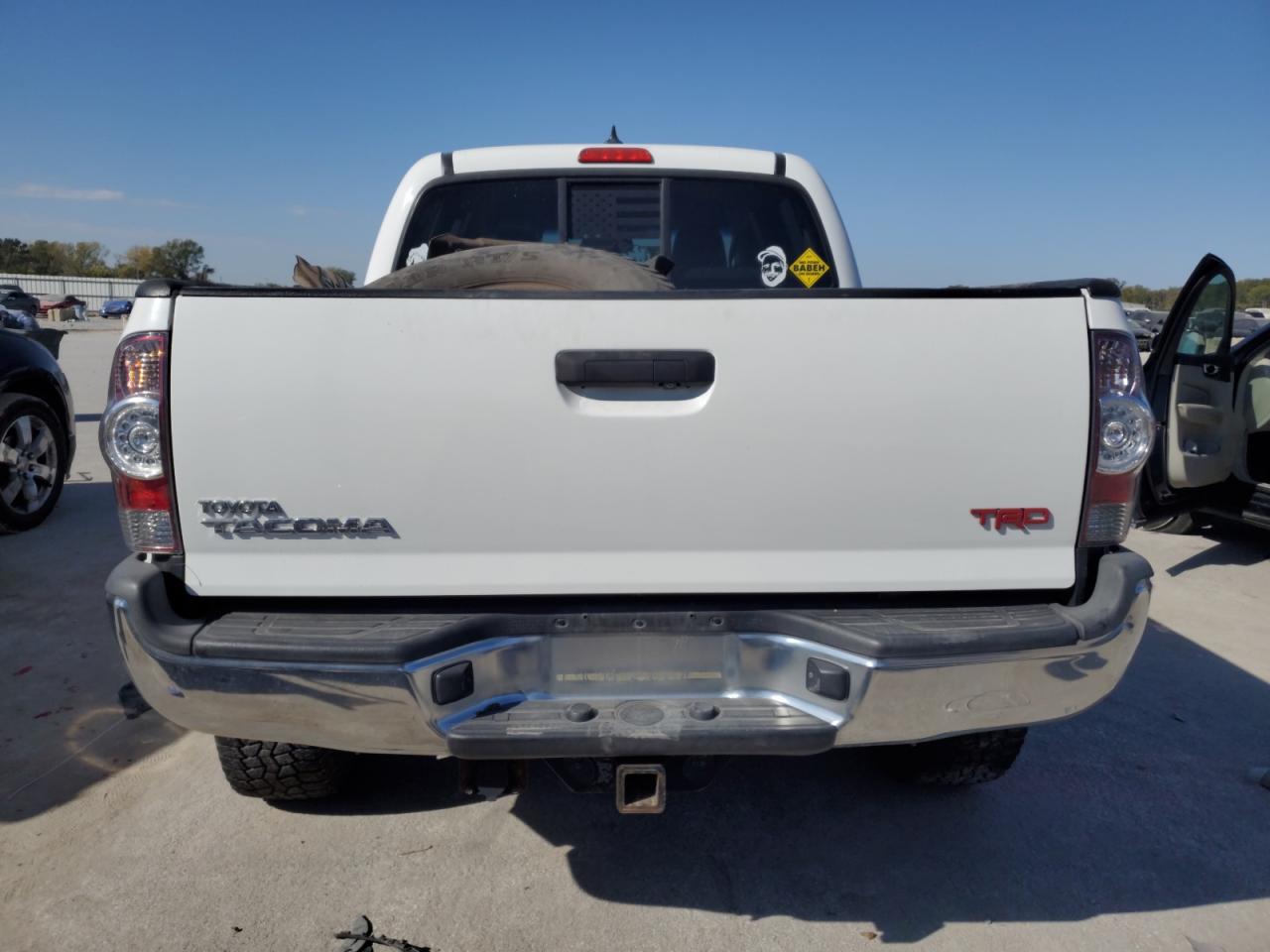 2014 Toyota Tacoma - Image 6