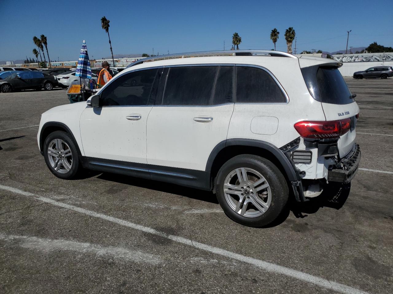 2020 Mercedes-Benz GLB - Image 2