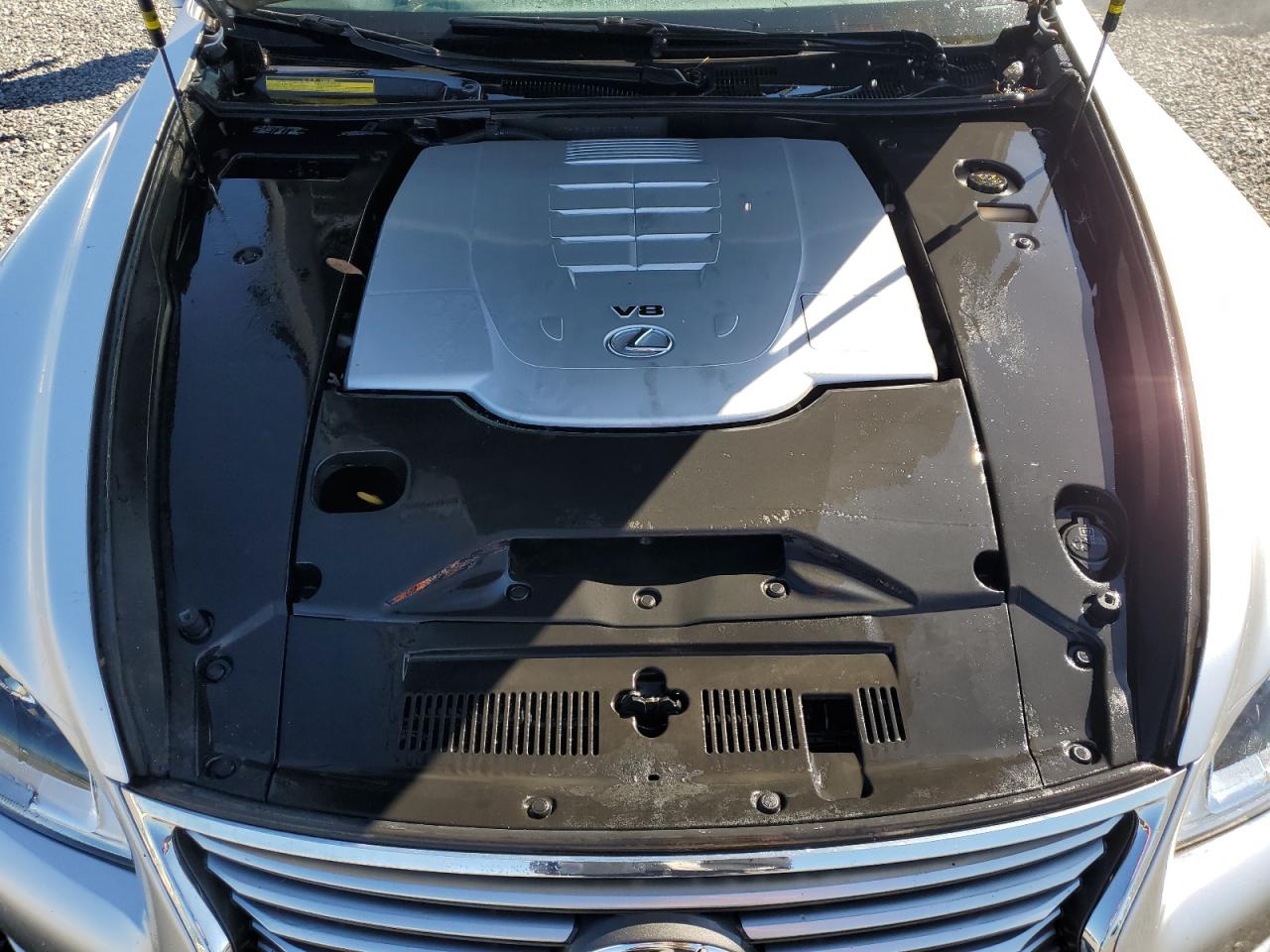 2014 Lexus LS - Image 11