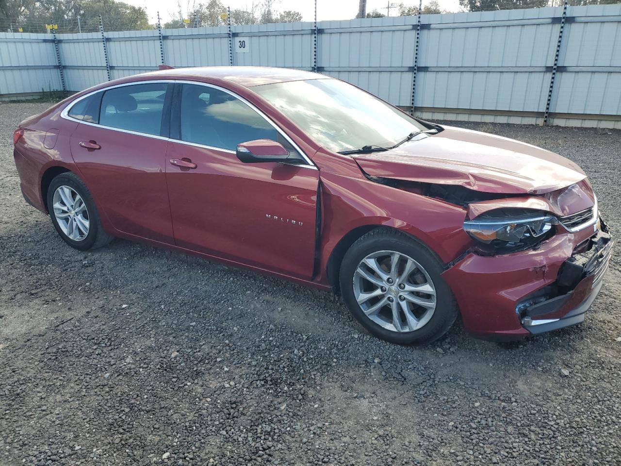 VIN 1G1ZD5ST1JF133129 2018 CHEVROLET MALIBU no.4