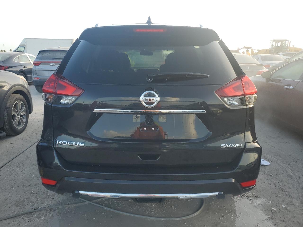 2018 Nissan Rogue - Image 6