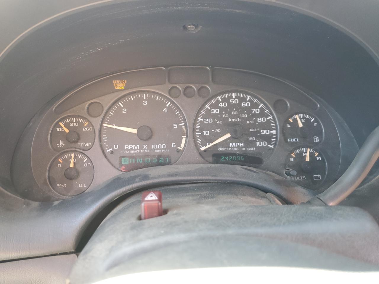 2002 Chevrolet S-10 Pickup - Image 9