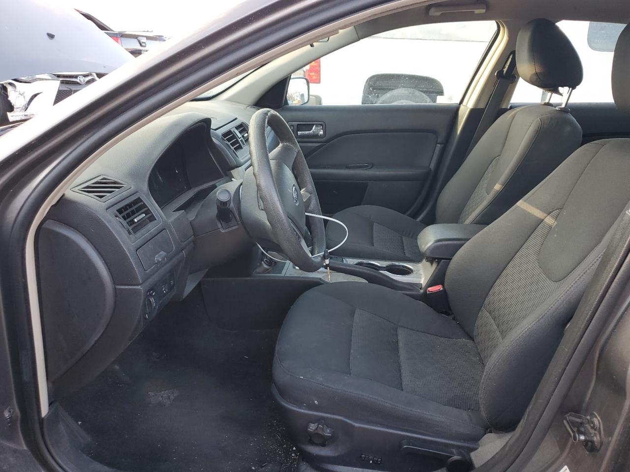 2010 Ford Fusion - Image 7
