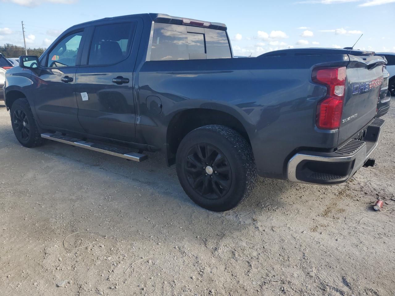 2021 Chevrolet Silverado - Image 2
