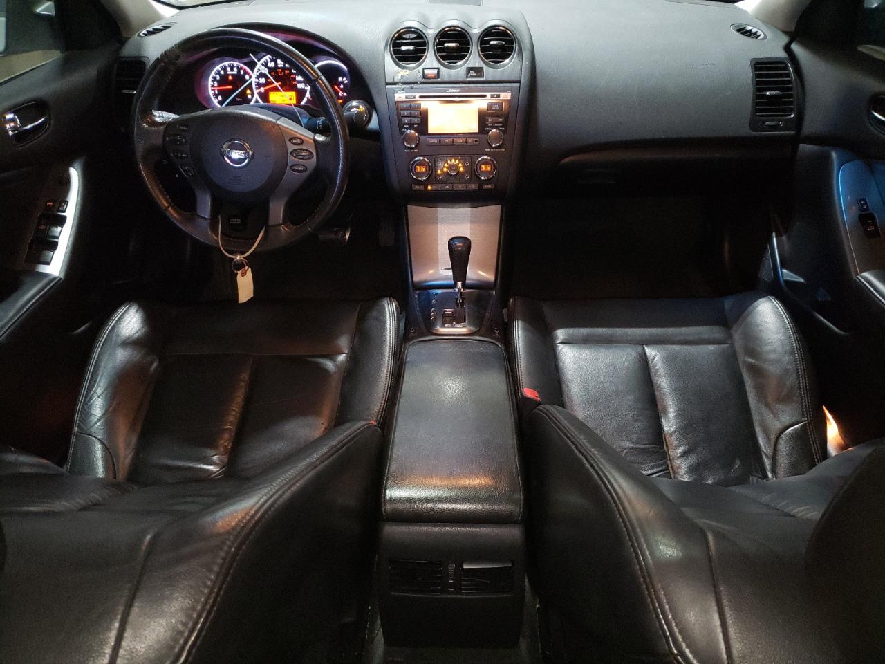 2010 Nissan Altima - Image 8