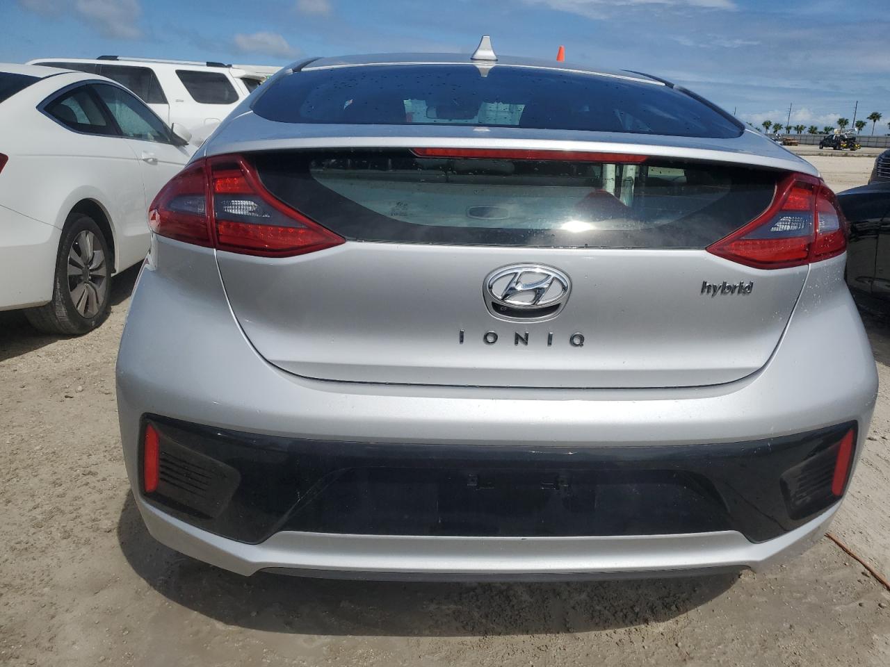 2018 Hyundai Ioniq Sel VIN: KMHC75LC5JU072765 Lot: 75046054