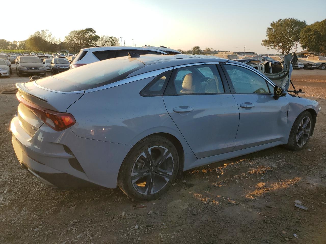 2023 Kia K5 - Image 3