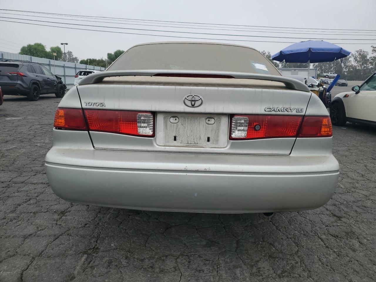 2000 Toyota Camry Ce VIN: JT2BG22K3Y0500141 Lot: 76138104