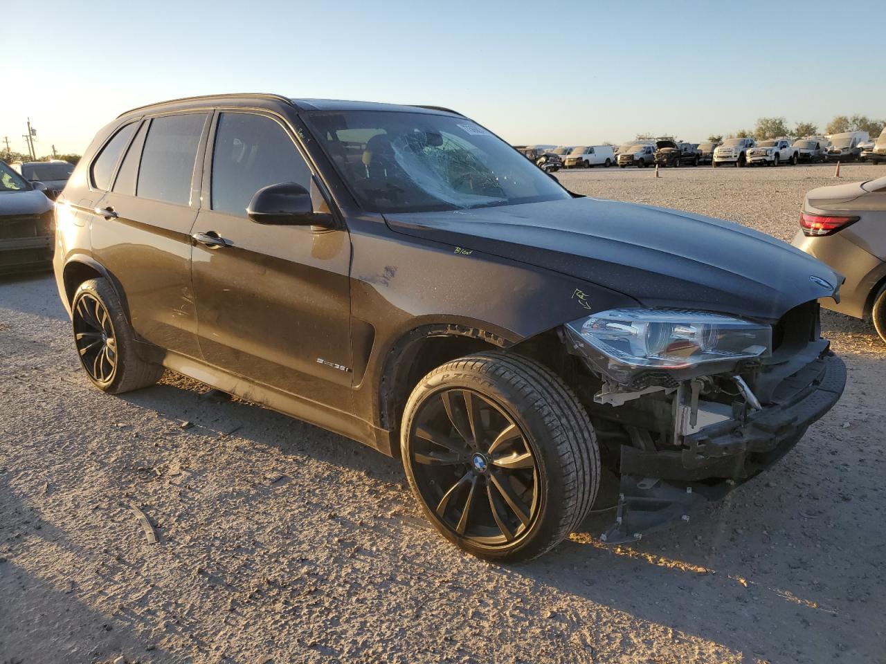 VIN 5UXKR2C53J0Z20433 2018 BMW X5 no.4