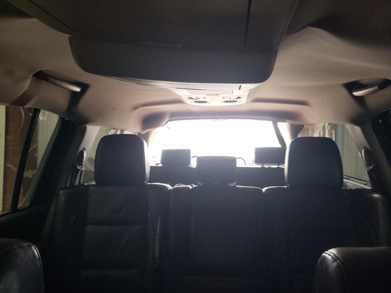 2015 Nissan Armada - Image 10