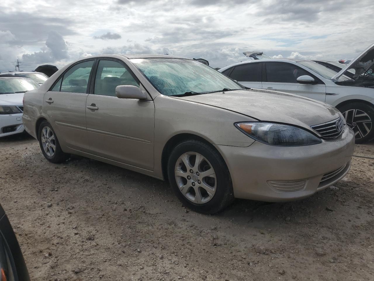 2005 Toyota Camry - Image 4