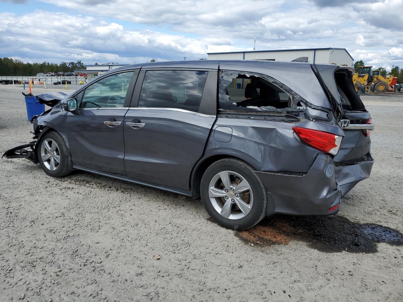 2018 Honda Odyssey - Image 2