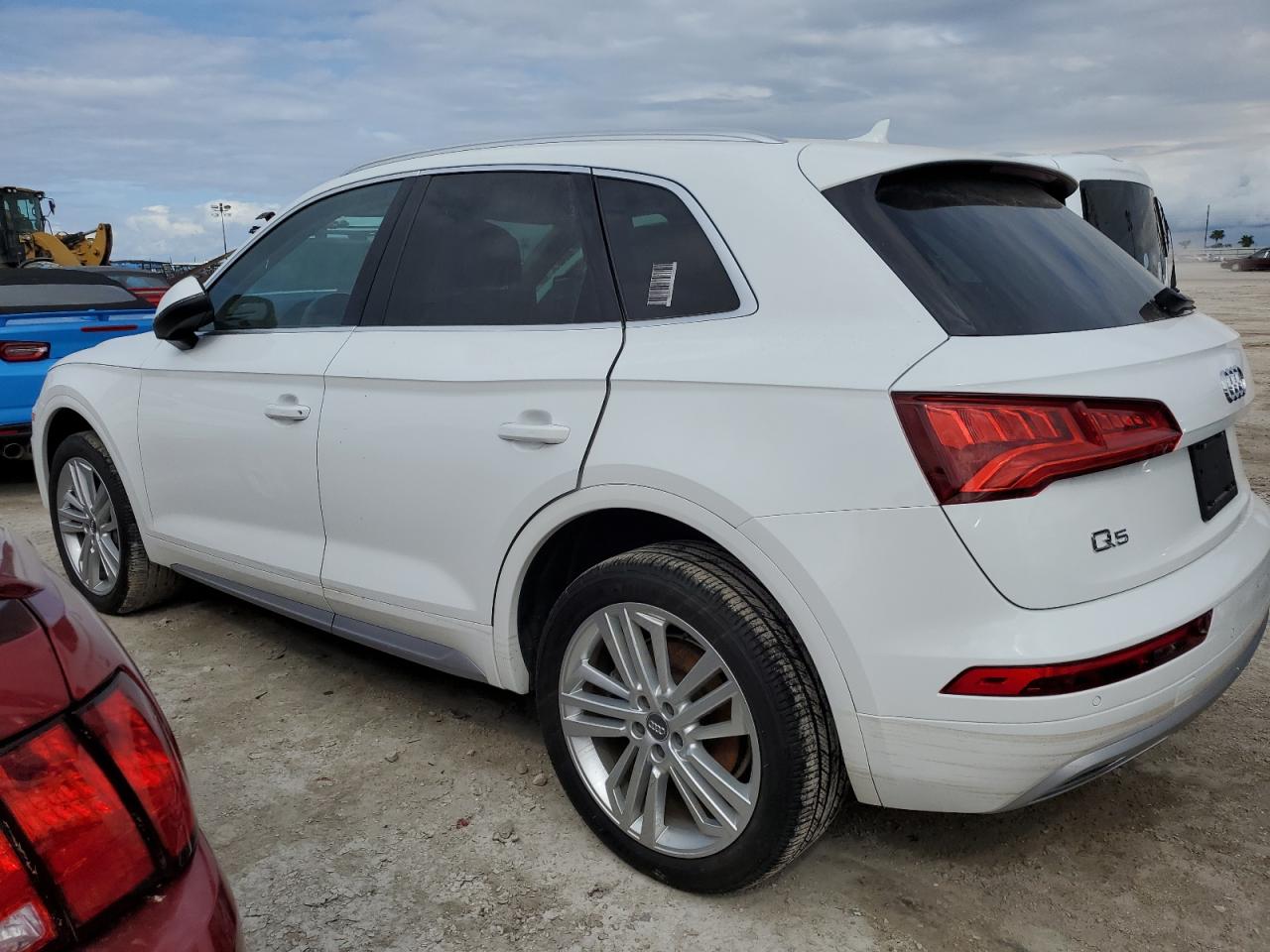 WA1BNAFY7J2197245 2018 AUDI Q5 - Image 2