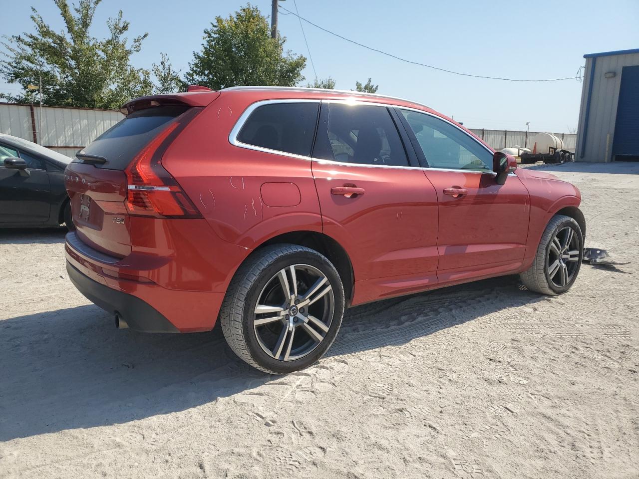 2020 Volvo Xc60 T5 Momentum VIN: YV4102RK2L1483202 Lot: 75006574