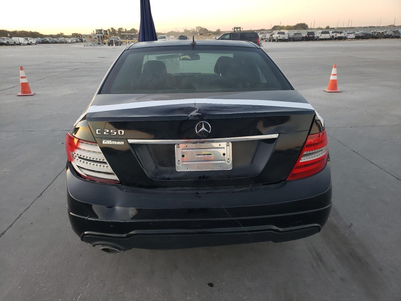 2013 Mercedes-Benz C 250 VIN: WDDGF4HB4DA800638 Lot: 77796374