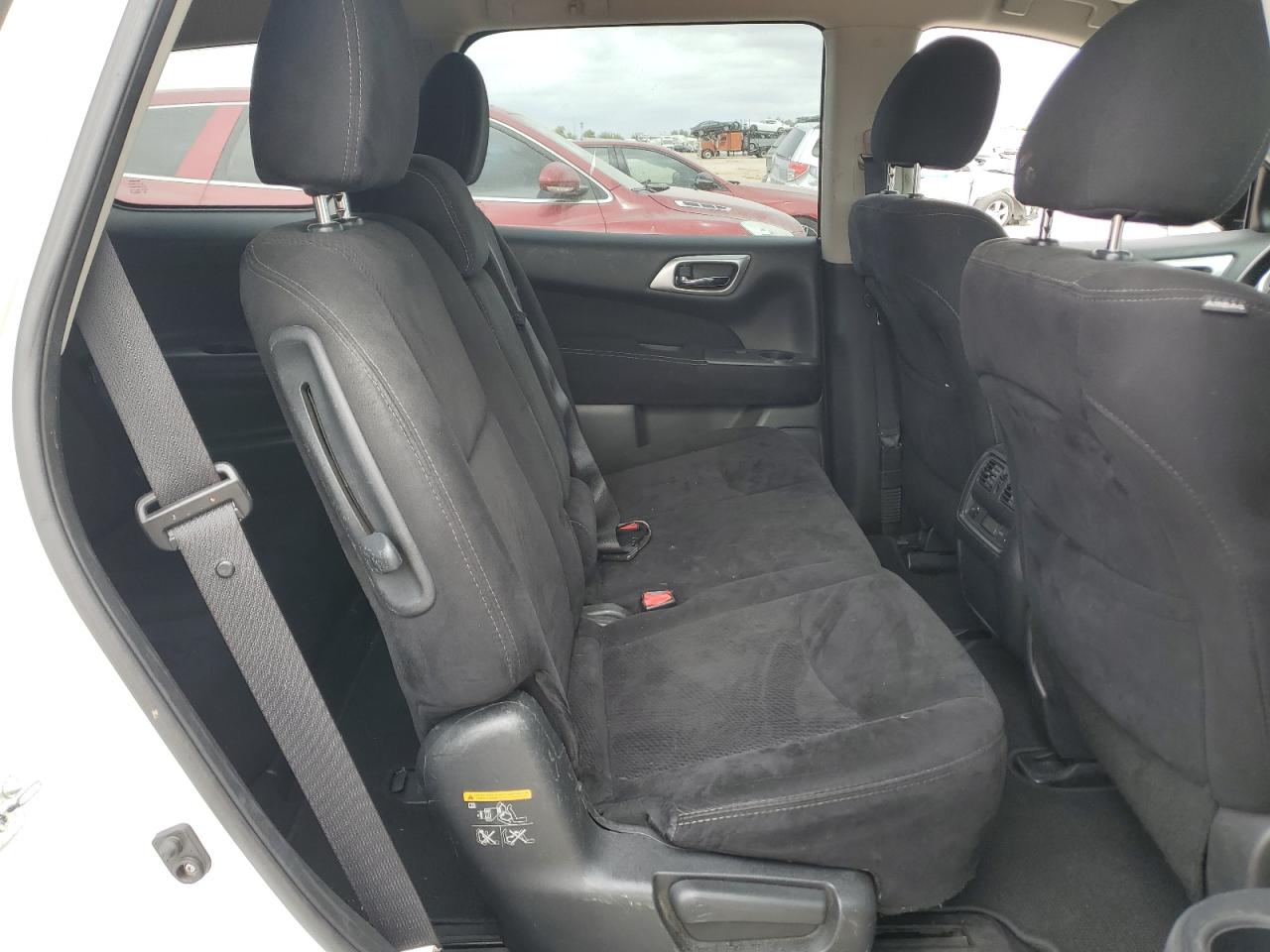 2015 Nissan Pathfinder - Image 11