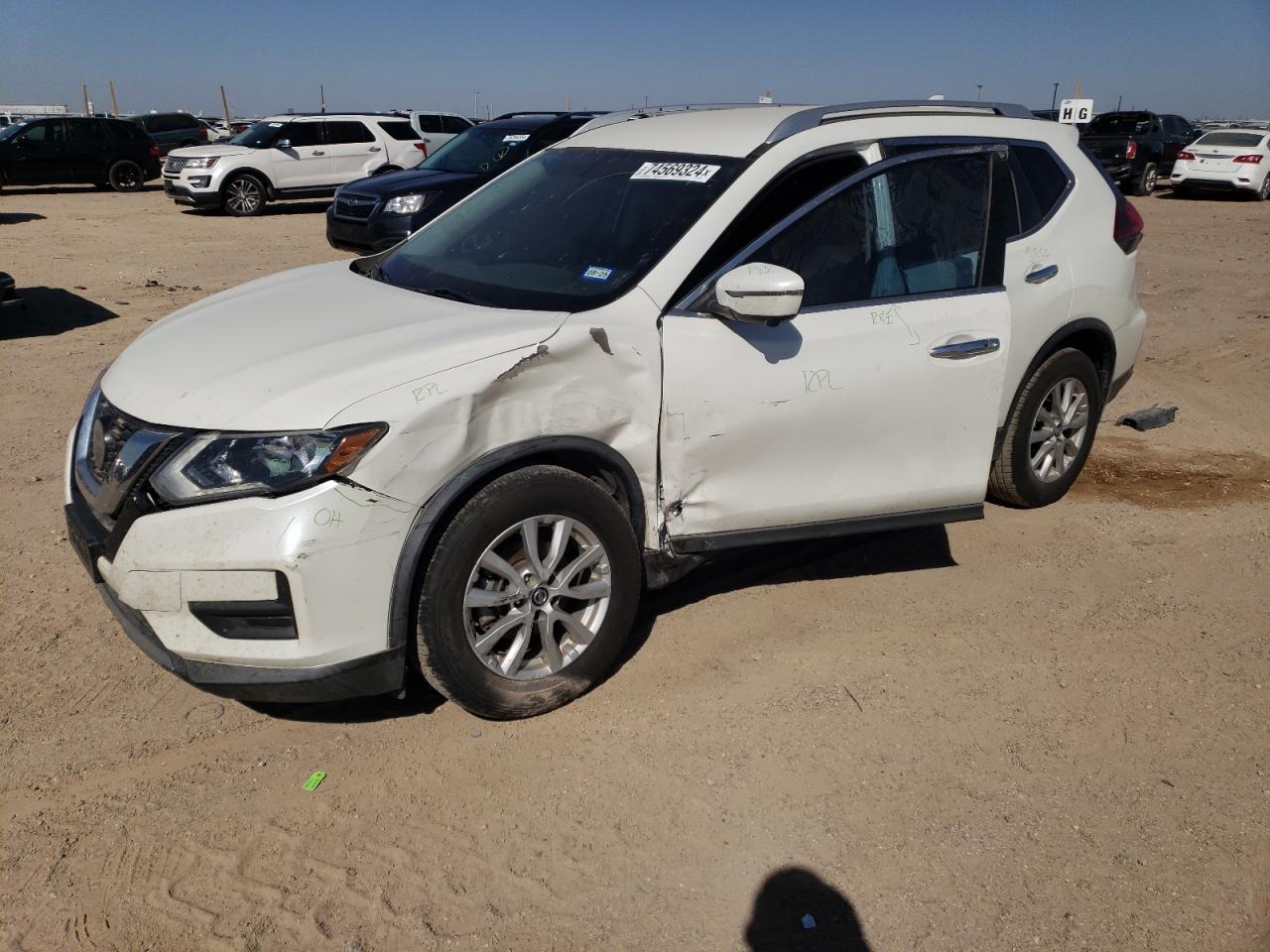 KNMAT2MT2JP562325 2018 NISSAN ROGUE - Image 1