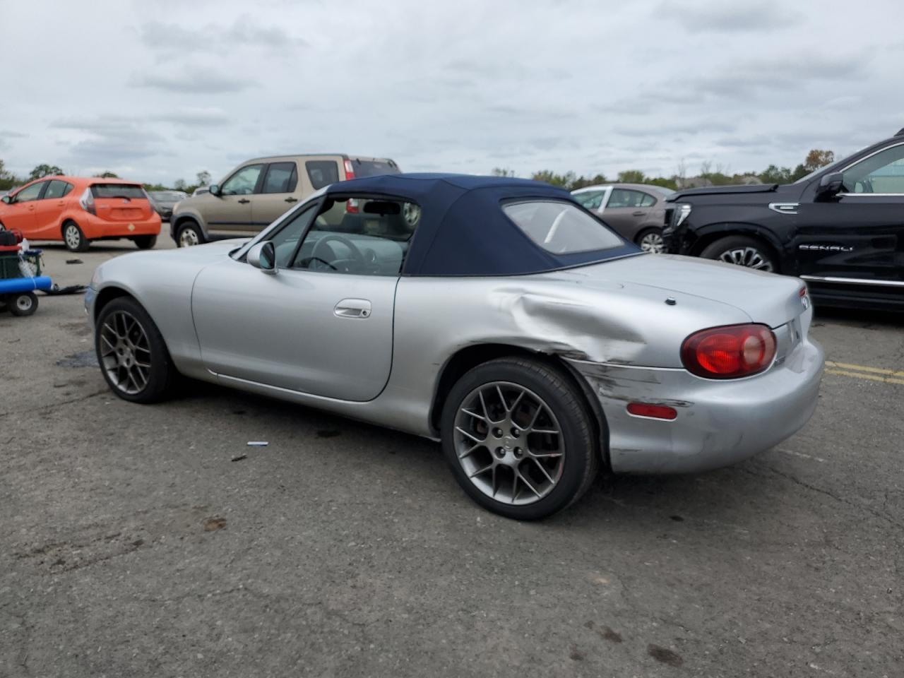 2004 Mazda MX-5 - Image 2