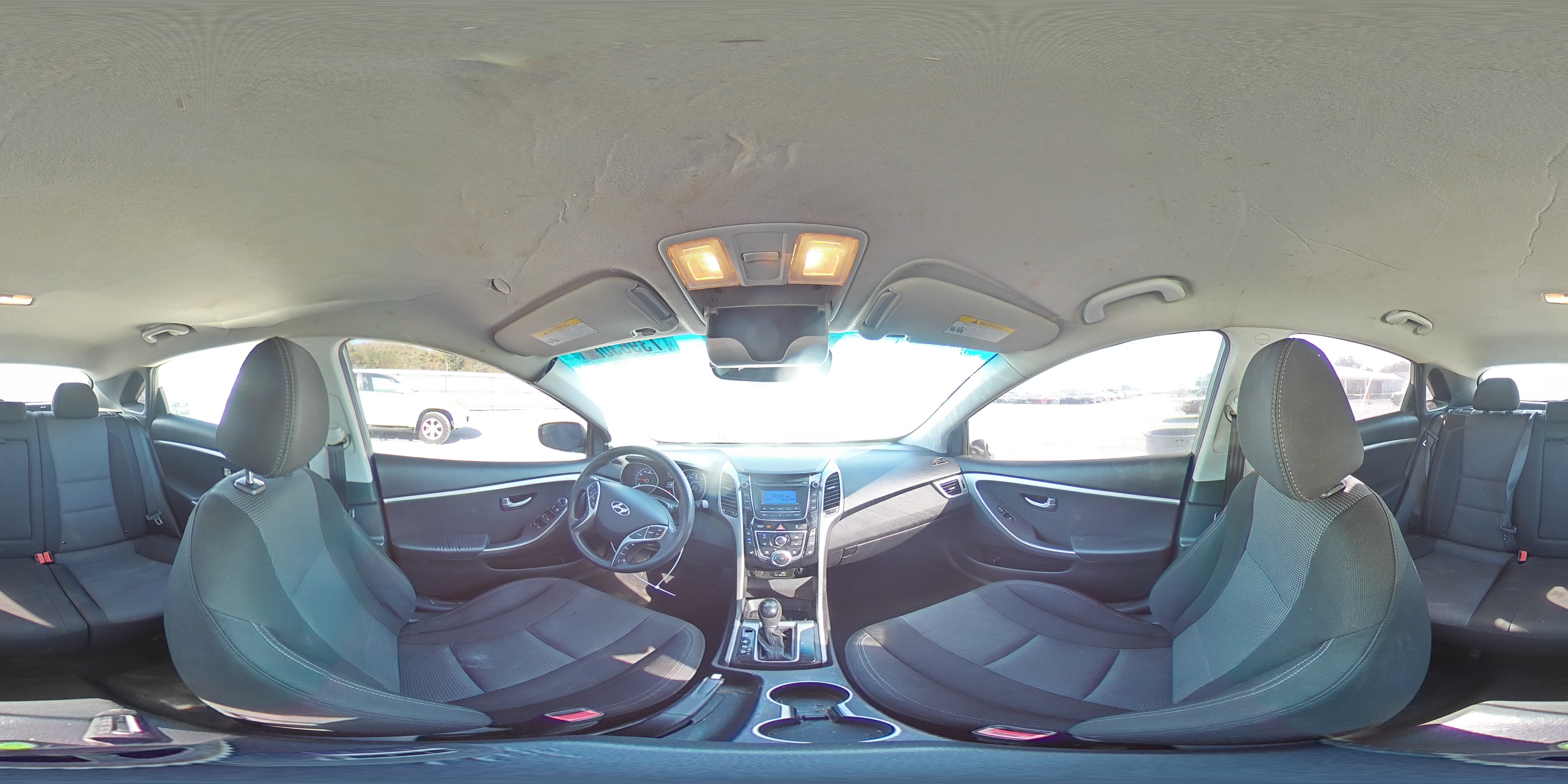 2015 Hyundai Elantra - Image 13