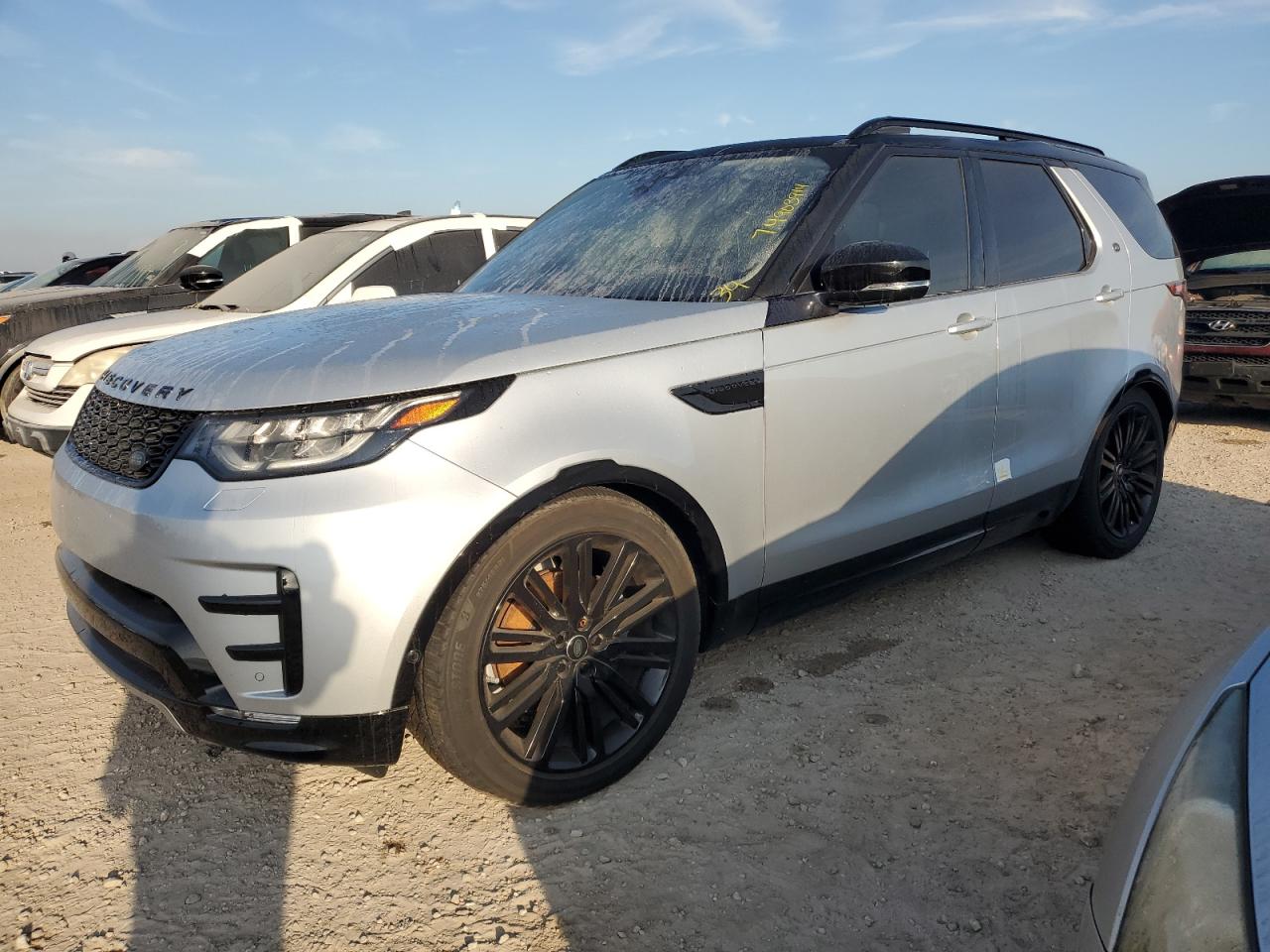 2019 Land Rover Discovery - Image 1