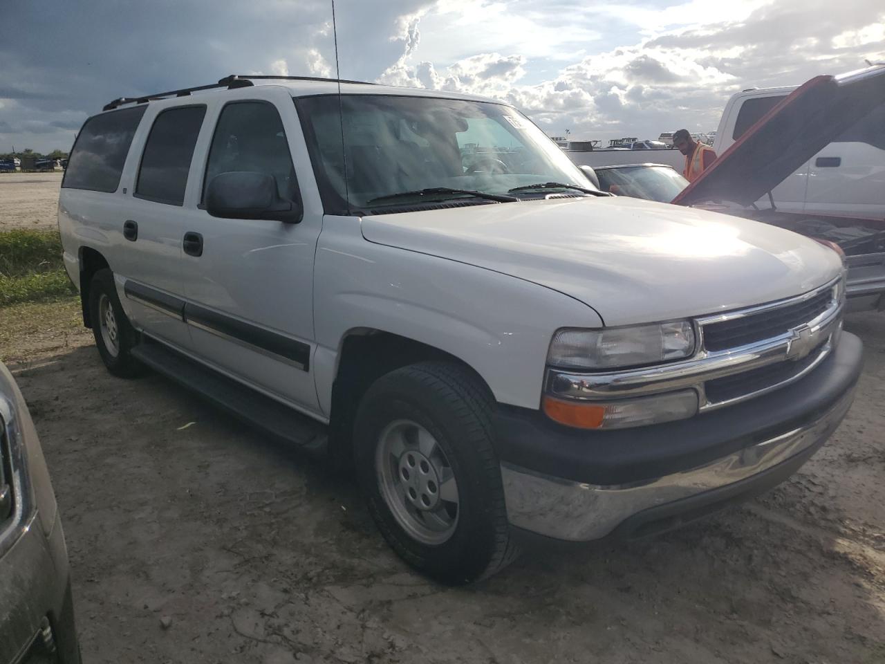2001 Chevrolet Suburban - Image 4
