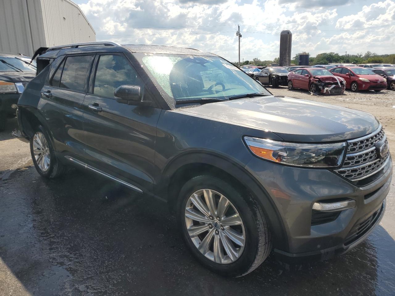 2020 Ford Explorer - Image 4