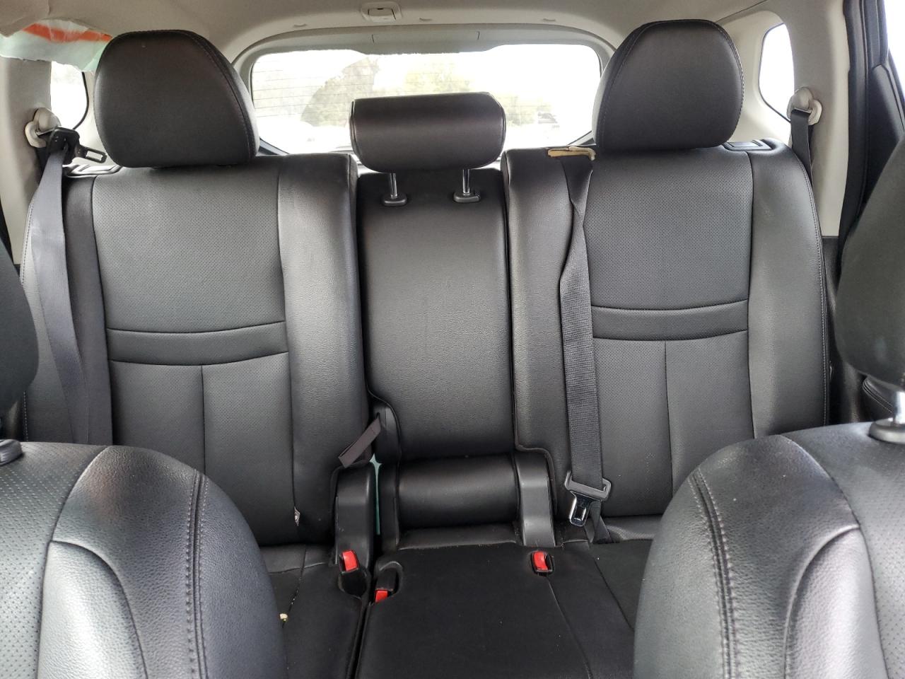 2016 Nissan Rogue - Image 10