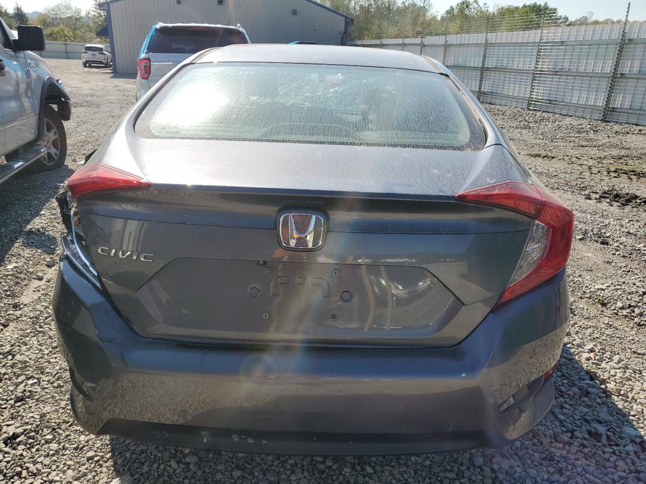 19XFC2F5XHE036703 2017 Honda Civic Lx