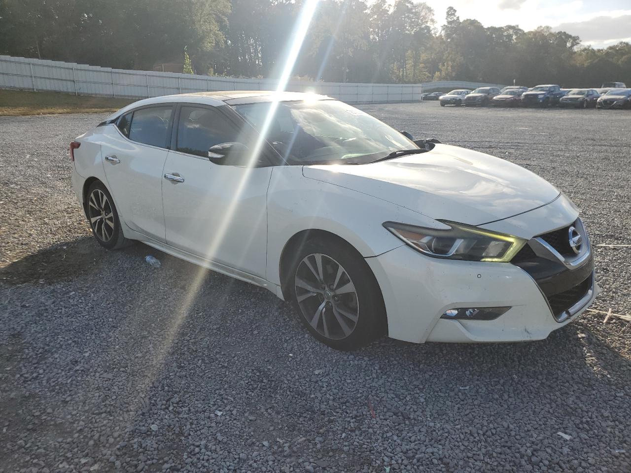 2016 Nissan Maxima - Image 4