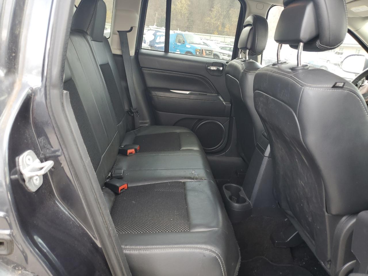 2014 Jeep Compass - Image 11