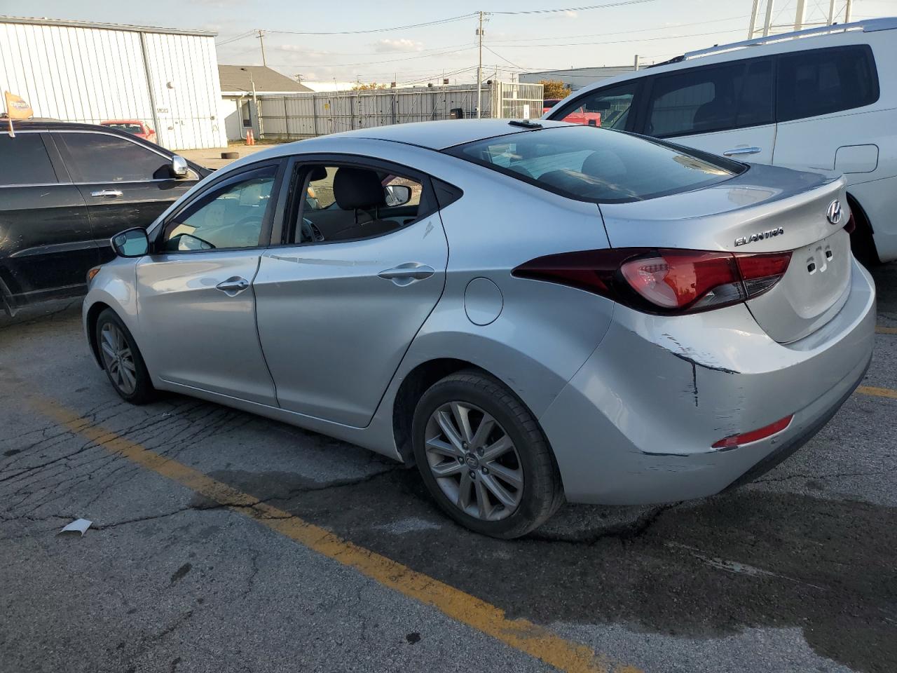 5NPDH4AE1GH661657 2016 HYUNDAI ELANTRA - Image 2