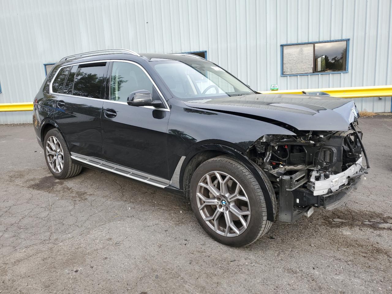 2024 BMW X7 - Image 4