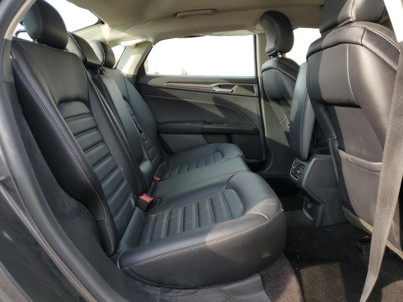 2017 Ford Fusion - Image 11