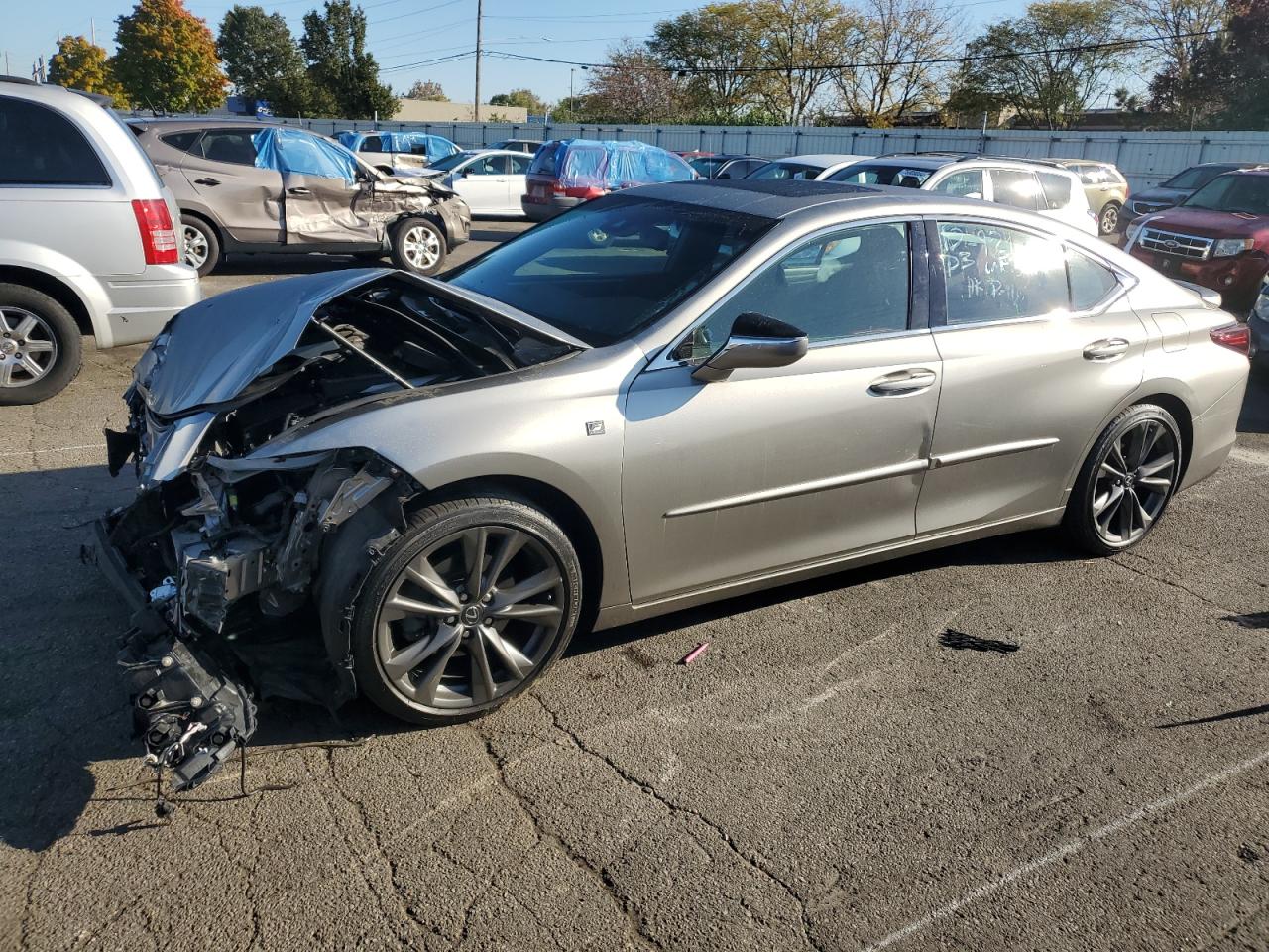 2021 Lexus ES - Image 1