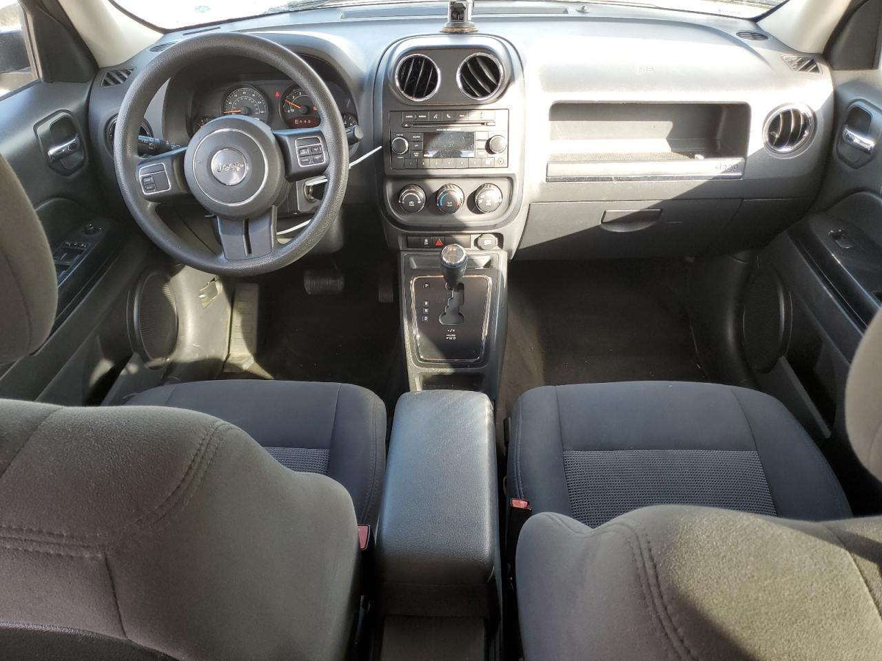 2016 Jeep Liberty (Patriot) - Image 8