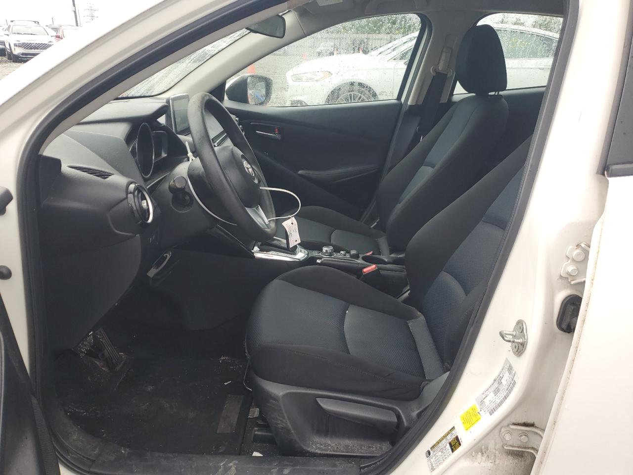 3MYDLBYVXHY168574 2017 Toyota Yaris Ia