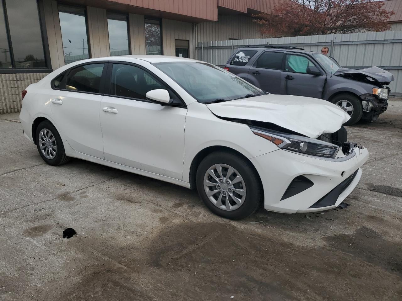 2022 Kia Forte - Image 4