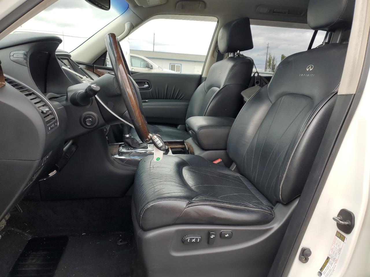2011 Infiniti QX56 - Image 7