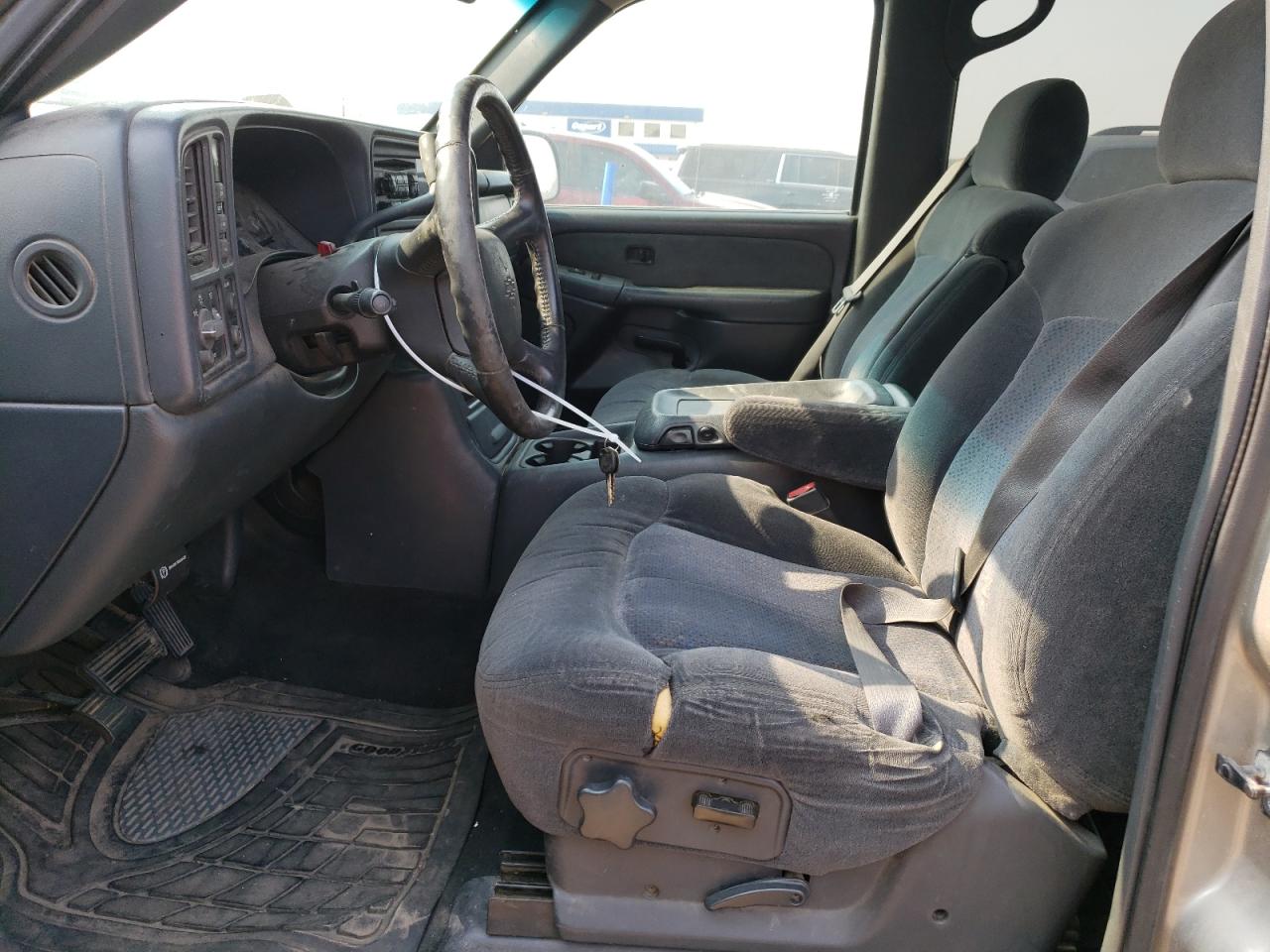 2001 Chevrolet Silverado - Image 7