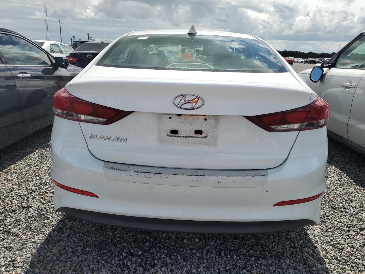 5NPD84LF9HH046989 2017 Hyundai Elantra Se