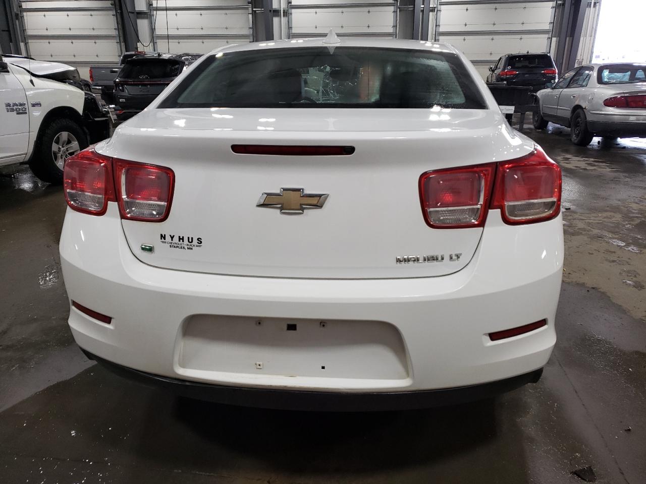 2016 Chevrolet Malibu - Image 6
