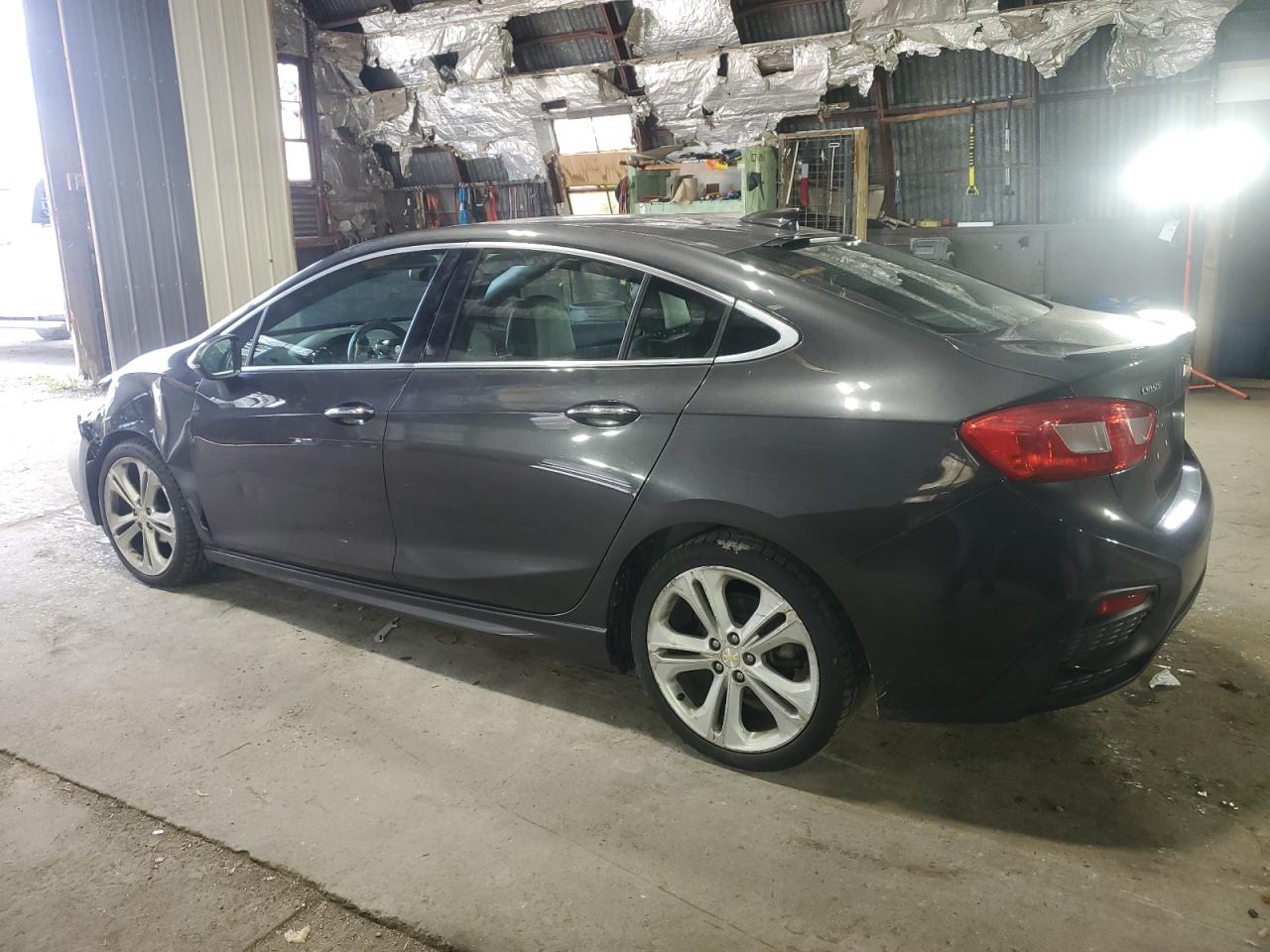 2016 Chevrolet Cruze - Image 2