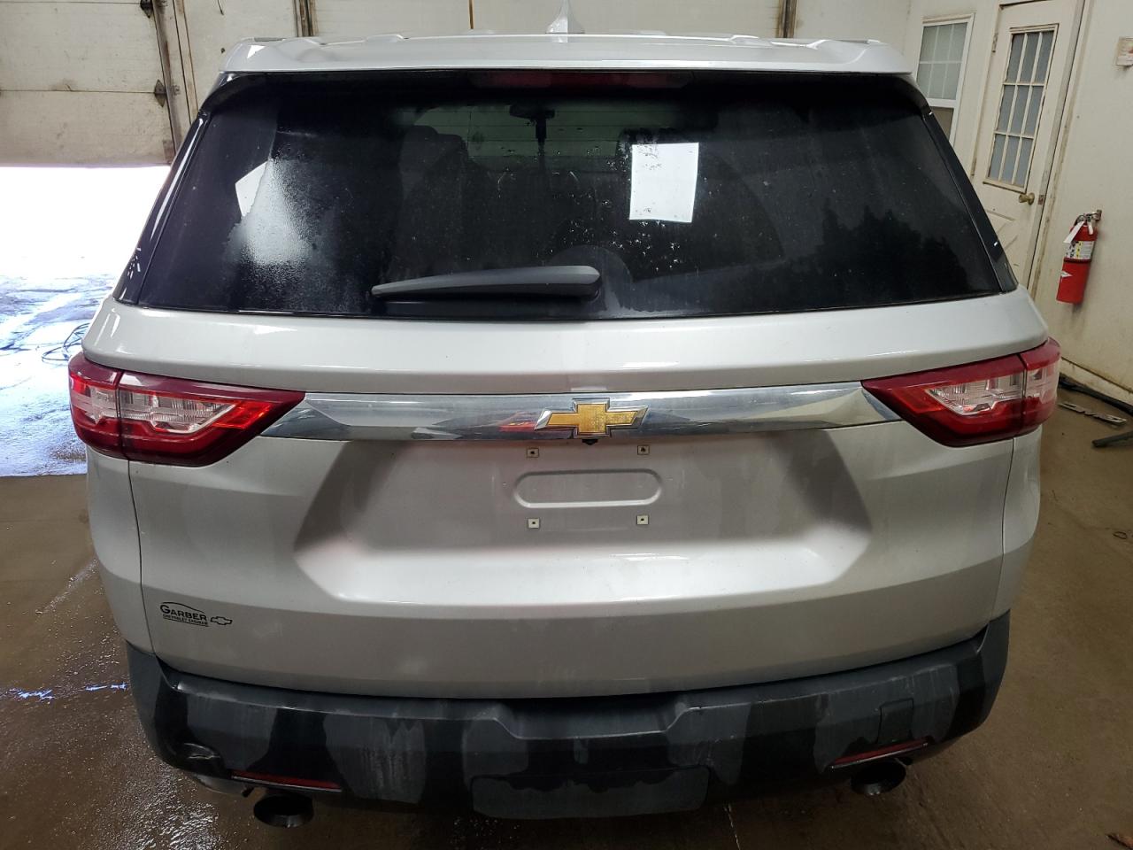 2018 Chevrolet Traverse Ls VIN: 1GNERFKW7JJ116279 Lot: 76897504