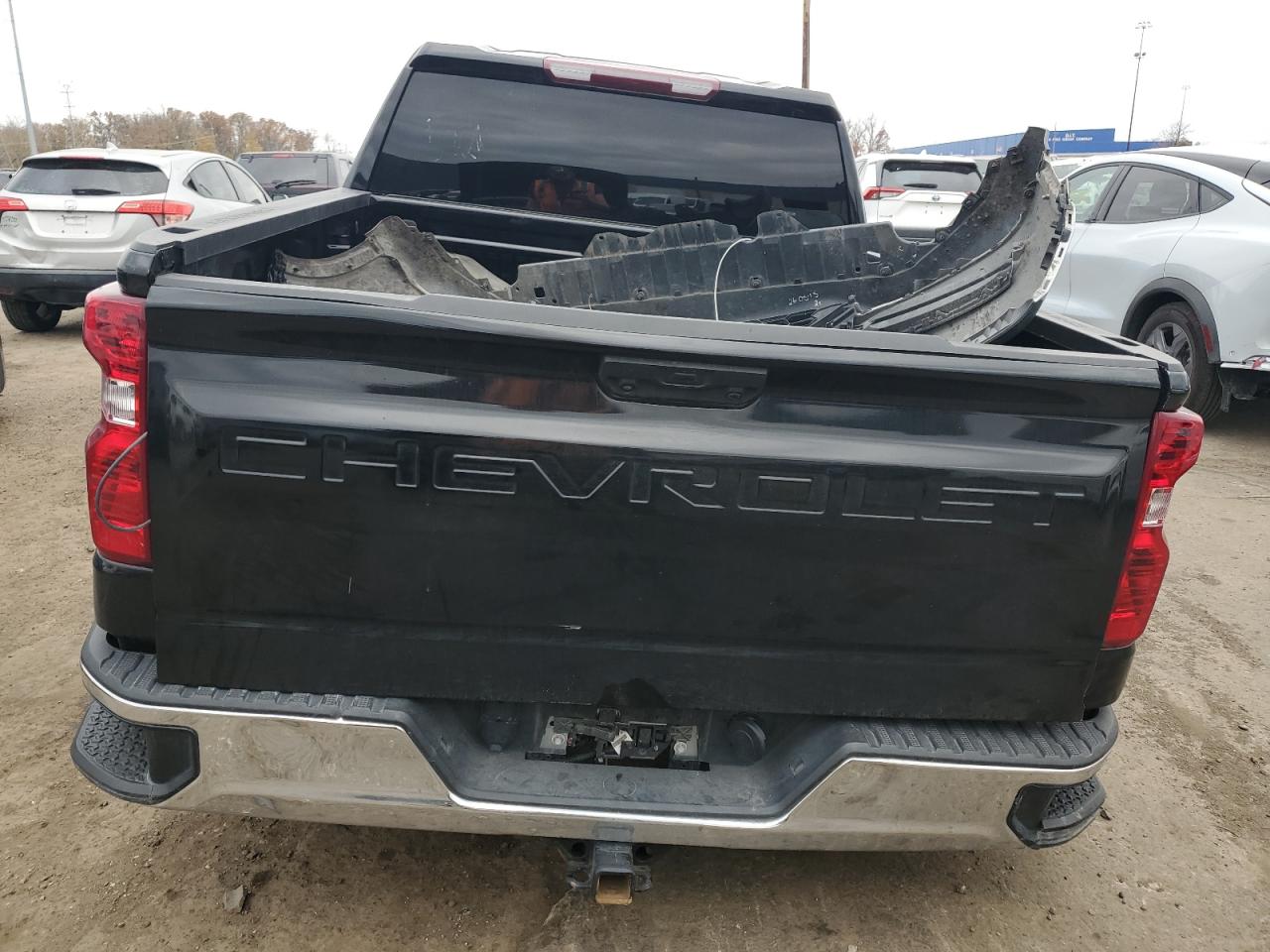 2022 Chevrolet Silverado - Image 6