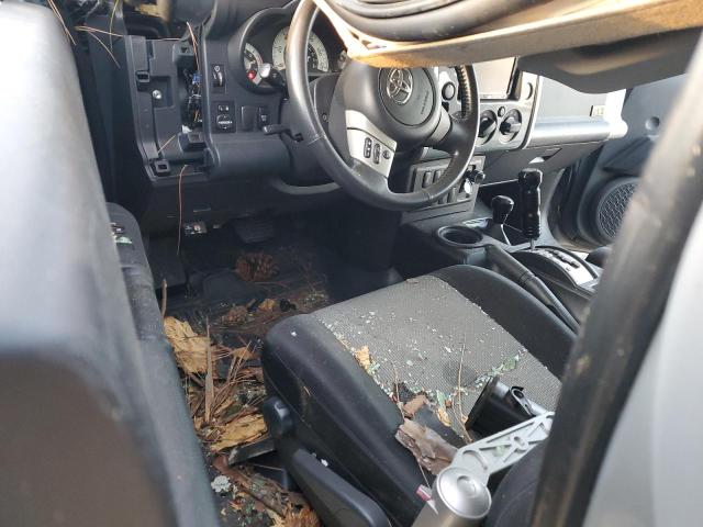  TOYOTA FJ CRUISER 2013 Серый