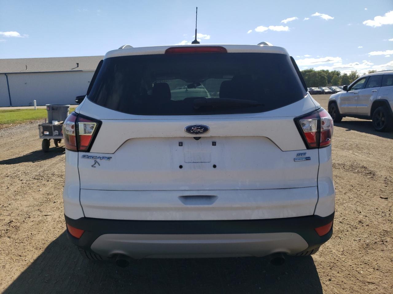 1FMCU9GDXJUB06444 2018 Ford Escape Se