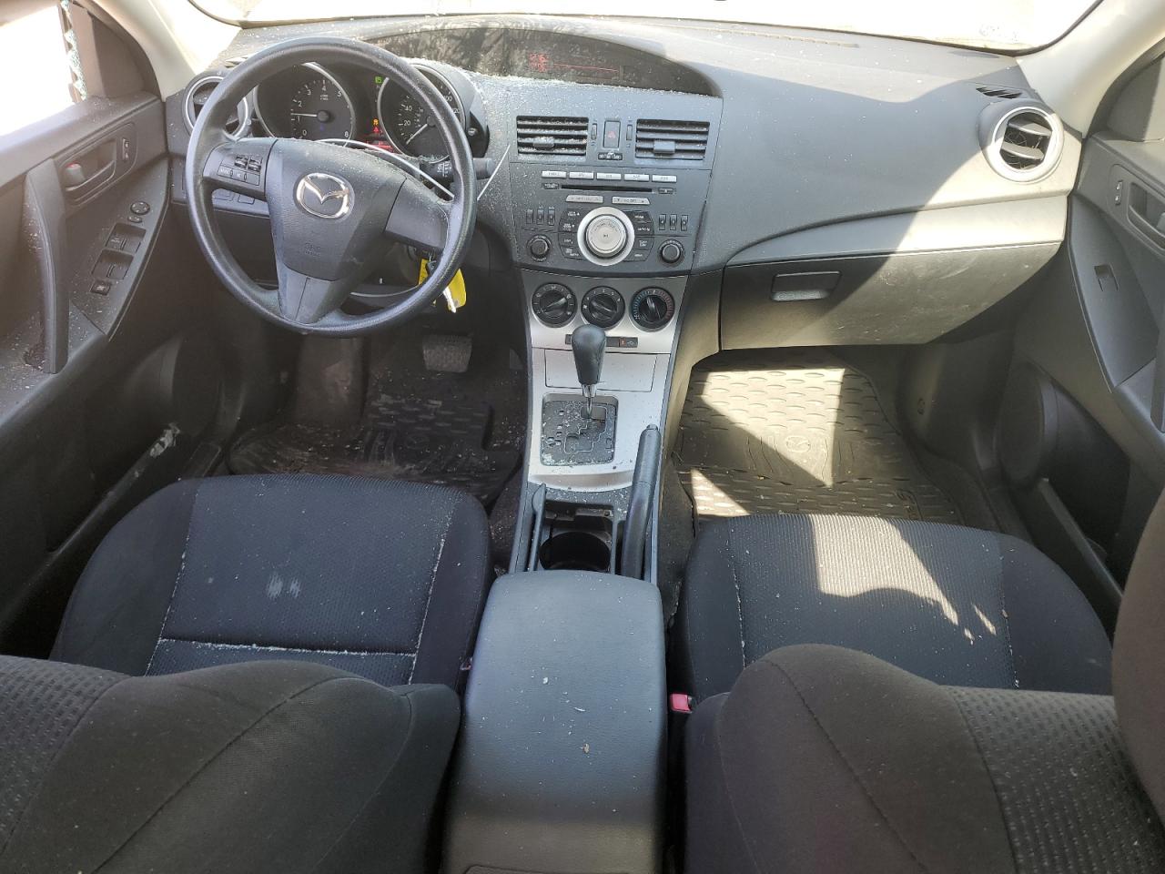 JM1BL1UF1B1902013 2011 Mazda 3 I