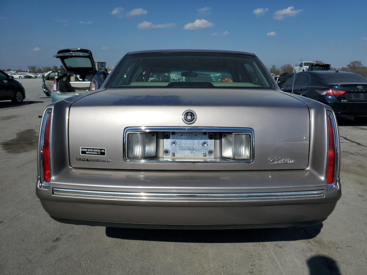 1997 Cadillac Deville VIN: 1G6KD54Y6VU267124 Lot: 77422644